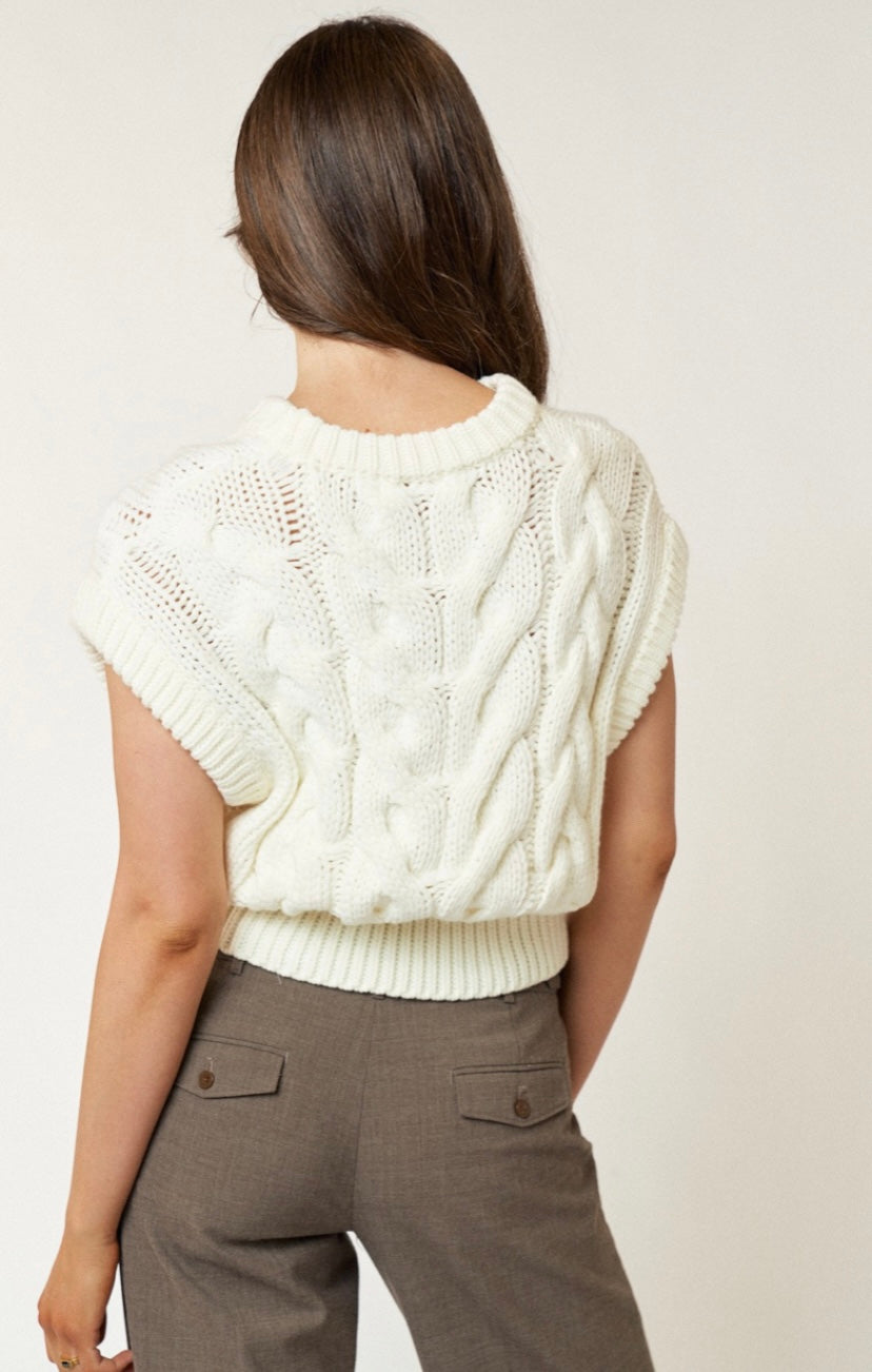 Tauni Twisted Cable Knit Sweater